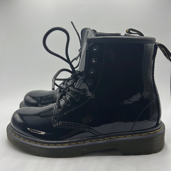 Dr Martens Delaney Black Boots - Picture 2 of 8